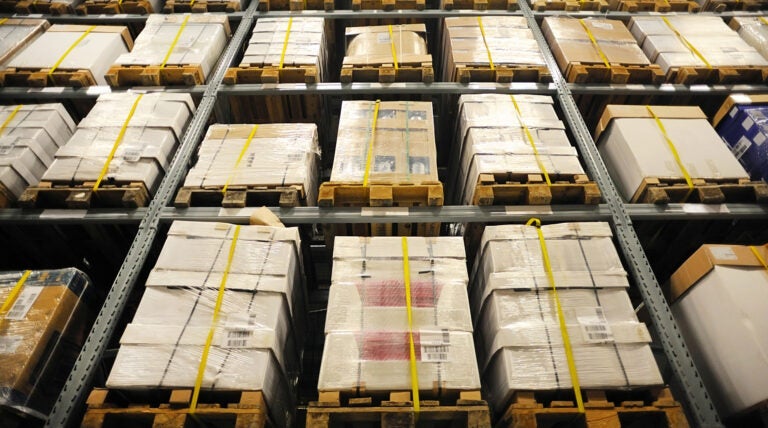 5-Signs-Your-Warehouse-Needs-an-Automated-Overhaul-Feature