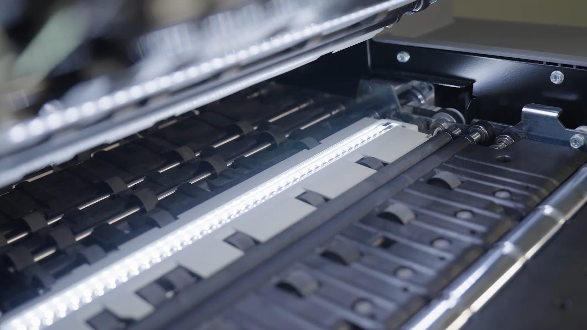 Dual CIS imaging sensors inside the OPEX Axis scanner